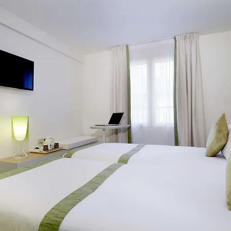 Kyriad 18 - Porte De Clignancourt - Montmartre Szálloda 3*