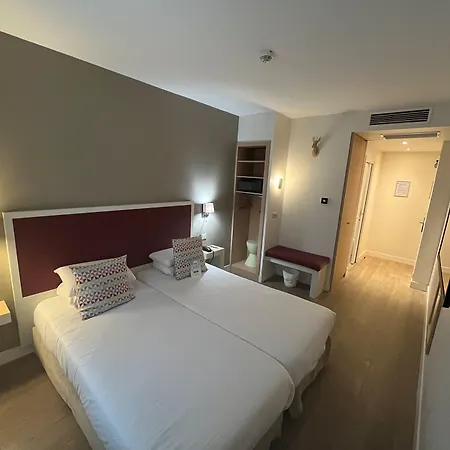 Szálloda Kyriad 18 - Porte De Clignancourt - Montmartre Párizs