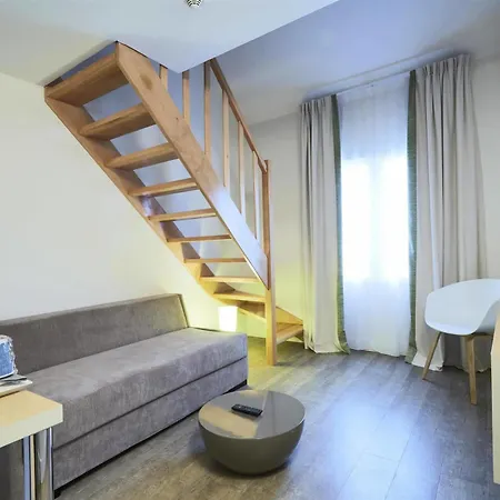 Kyriad 18 - Porte De Clignancourt - Montmartre Ξενοδοχείο