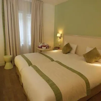 Hotel Kyriad 18 - Porte De Clignancourt - Montmartre París