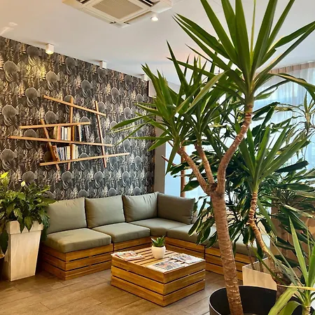 蒙马特 - 可尼古尔门 - 基里雅德酒店 酒店