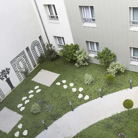 Kyriad 18 - Porte De Clignancourt - Montmartre Paříž