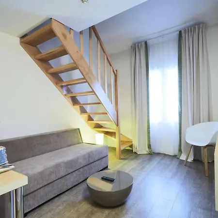 Hotel Kyriad 18 - Porte De Clignancourt - Montmartre