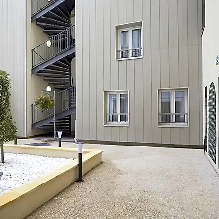 Hotel Kyriad 18 - Porte De Clignancourt - Montmartre