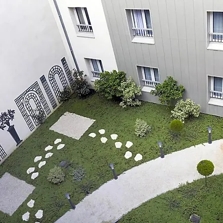 Kyriad 18 - Porte De Clignancourt - Montmartre Parijs
