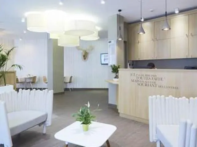 فندق كيرياد 18 - بورت دو كليجنانكورت - مونمارتر باريس