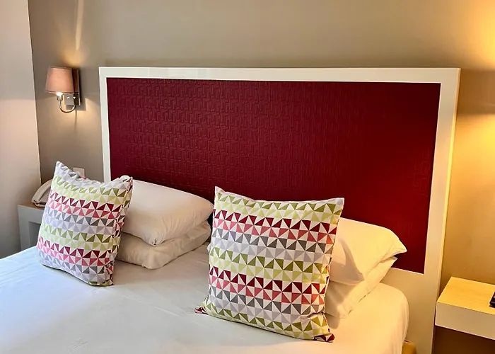 فندق كيرياد 18 - بورت دو كليجنانكورت - مونمارتر باريس