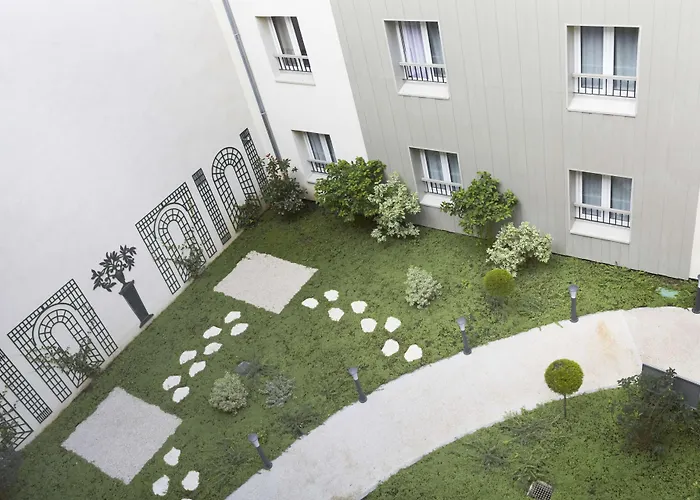 كيرياد 18 - بورت دو كليجنانكورت - مونمارتر باريس