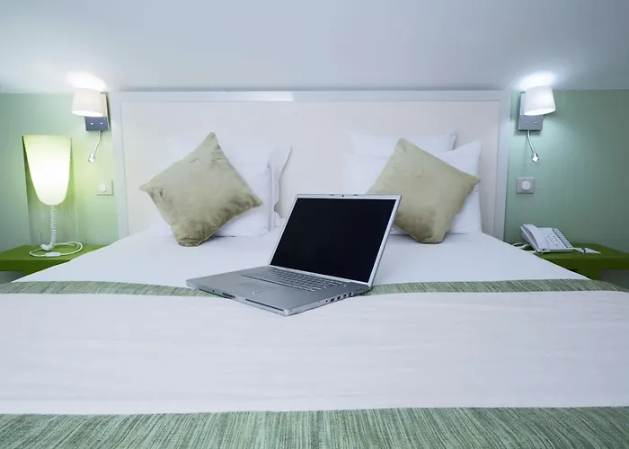 كيرياد 18 - بورت دو كليجنانكورت - مونمارتر فندق 3*