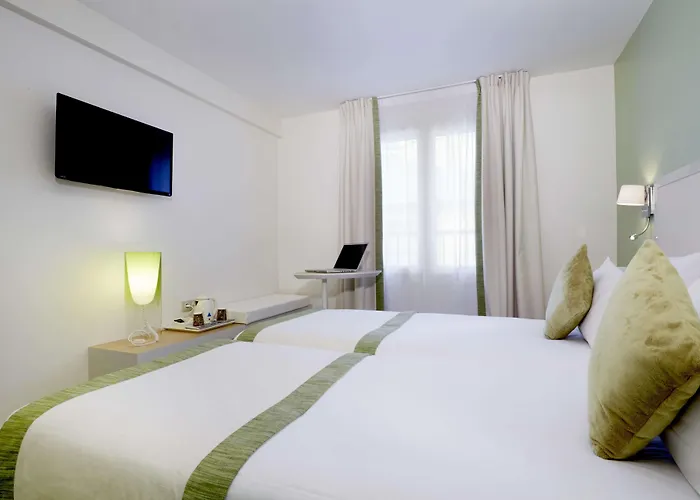 كيرياد 18 - بورت دو كليجنانكورت - مونمارتر فندق 3*