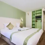 Kyriad 18 - Porte De Clignancourt - Montmartre Hotel 3*