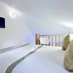 Kyriad 18 - Porte De Clignancourt - Montmartre Hotel 3*